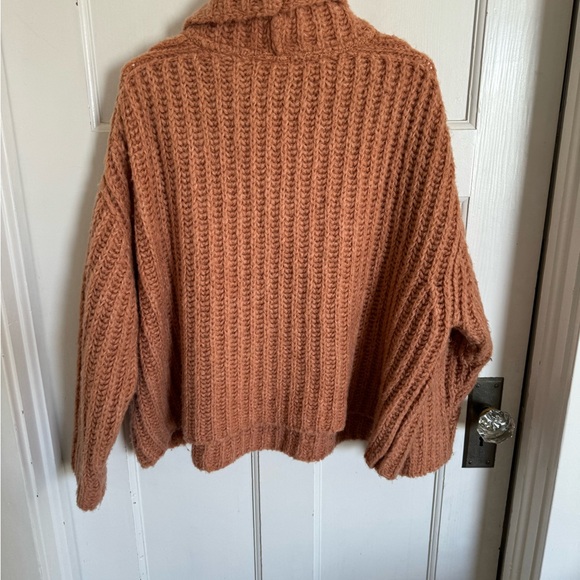 Free People Fluffy Foxy oversized sweater size medium. - Picture 6 of 8